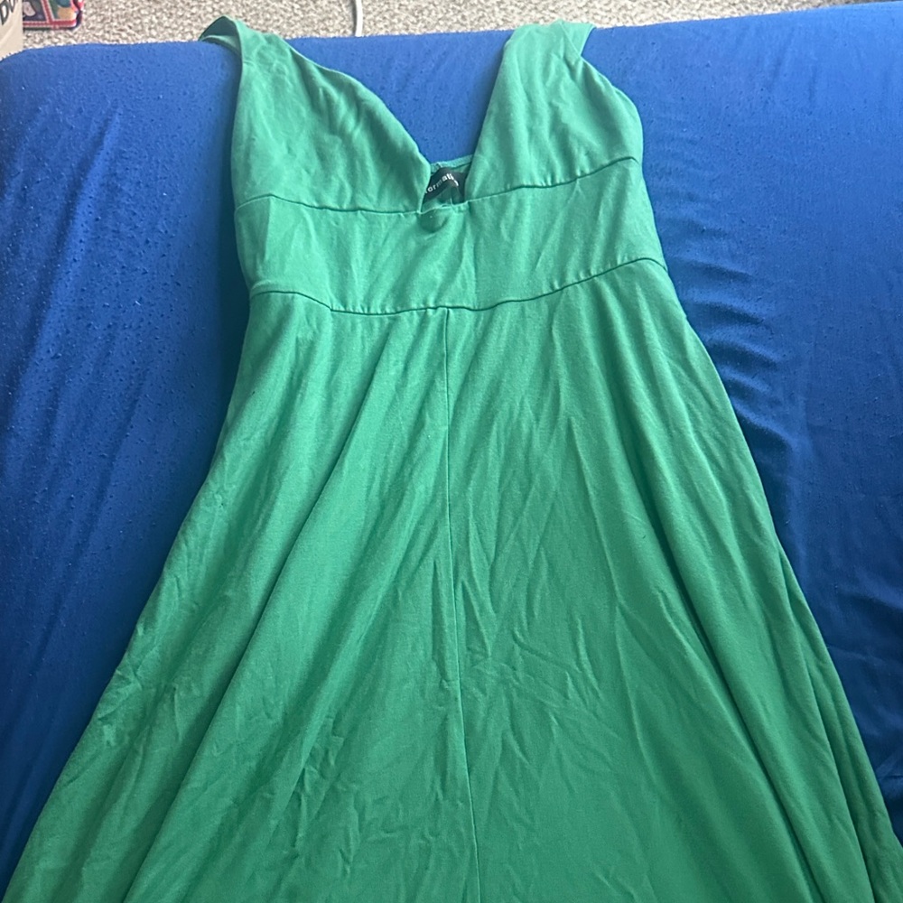 Elegant Green Sleeveless Dress